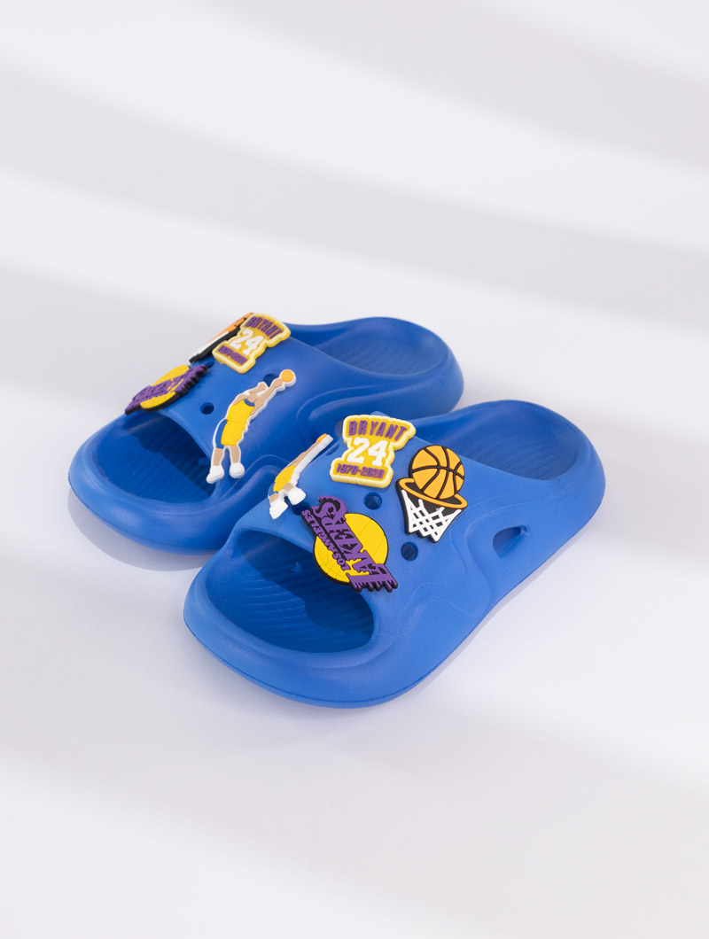 Mules avec accessoires